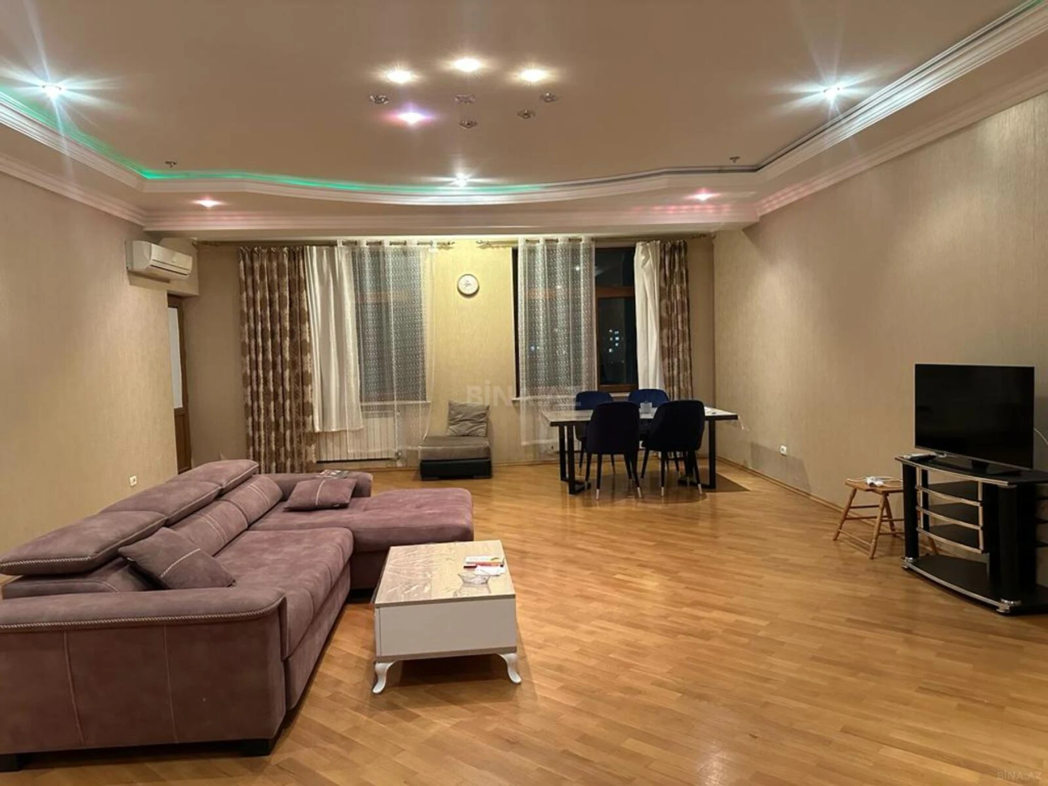 Kirayə verilir 3 otaqlı mənzil 148 m²