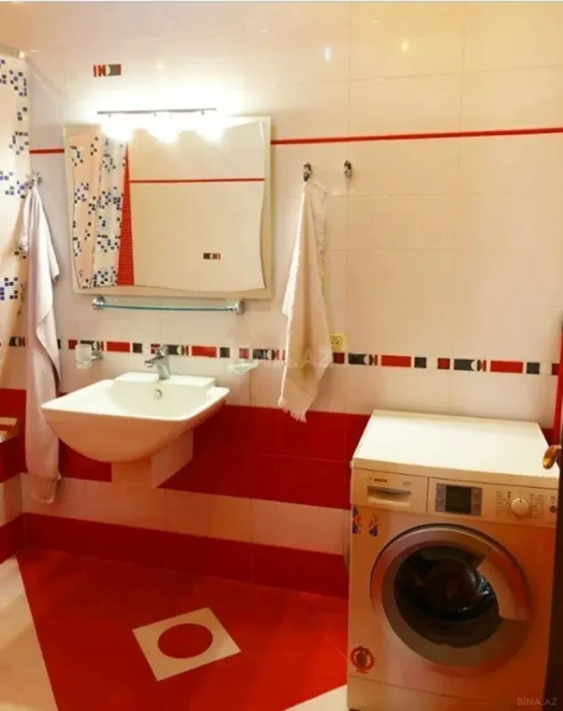 Kirayə verilir 3 otaqlı mənzil 148 m²