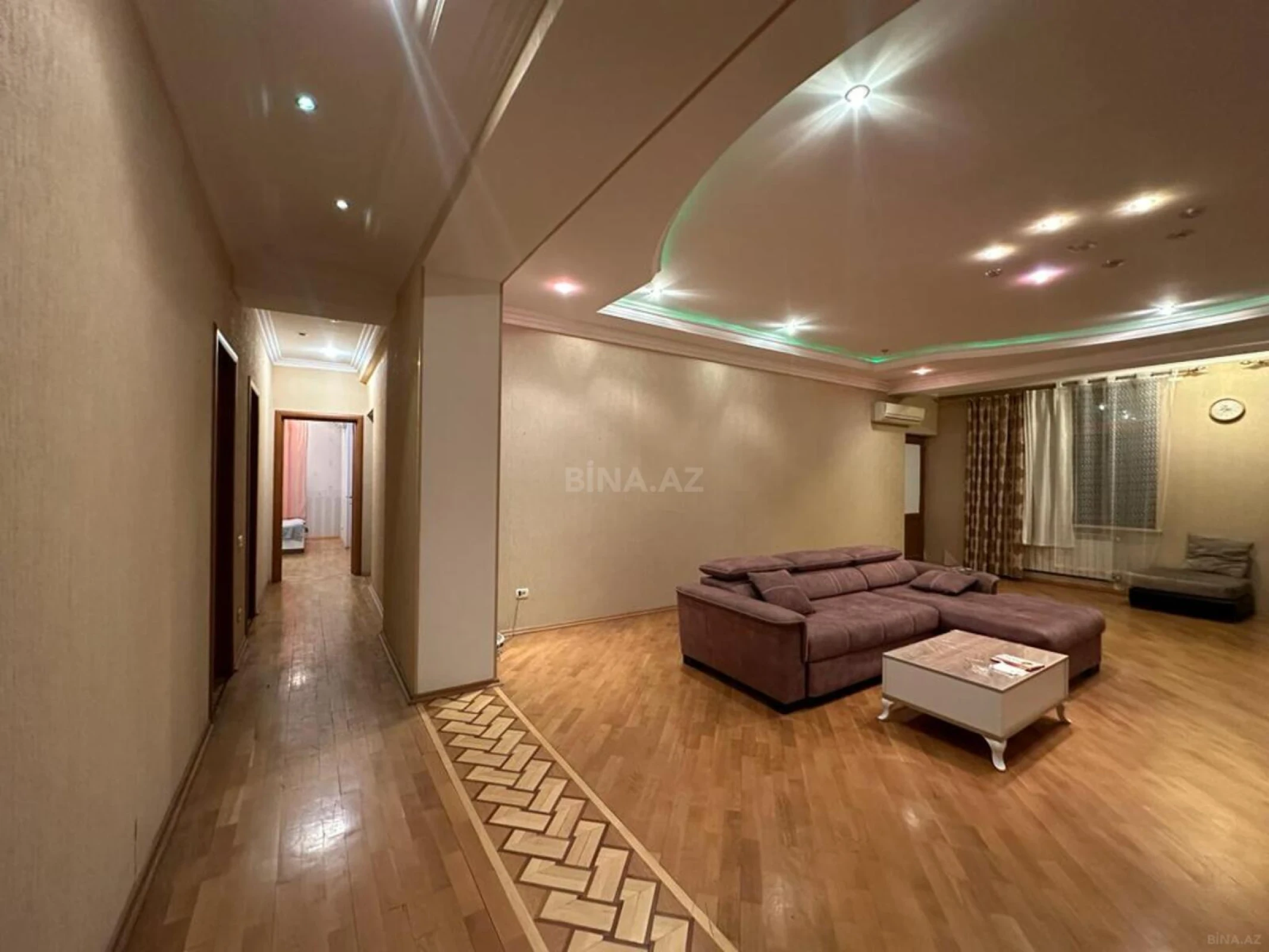 Kirayə verilir 3 otaqlı mənzil 148 m²