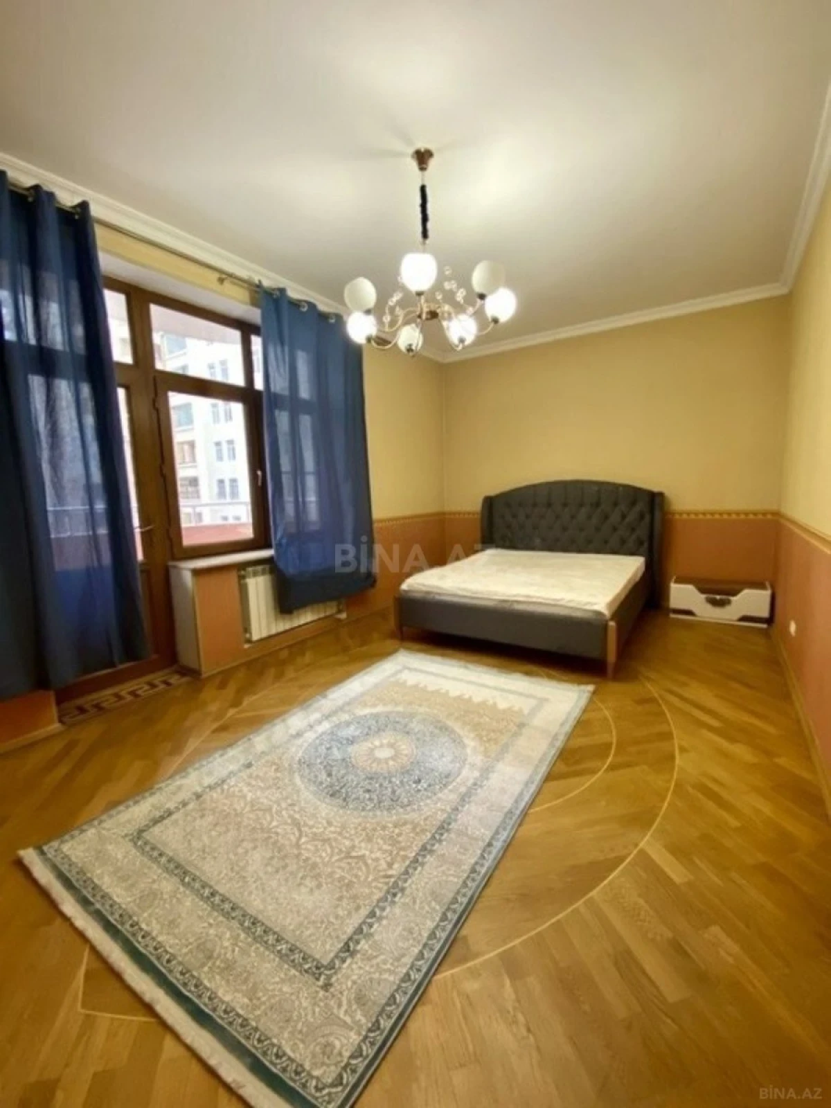 Kirayə verilir 3 otaqlı mənzil 148 m²