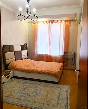 Kirayə verilir 3 otaqlı mənzil 148 m²