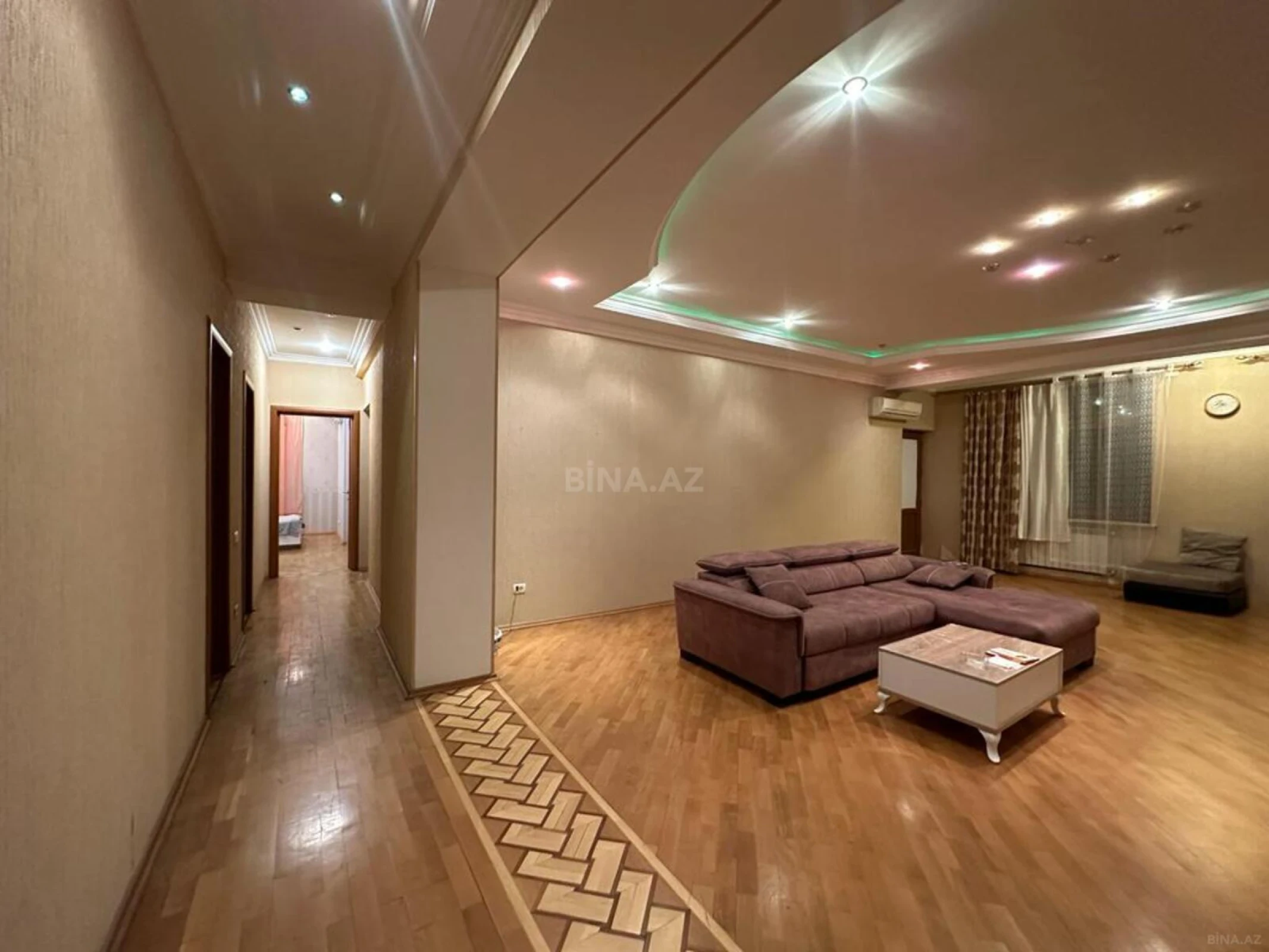 Kirayə verilir 3 otaqlı mənzil 148 m²