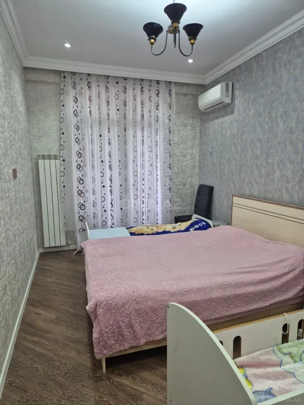 Satılır 1 otaqlı mənzil 62 m²