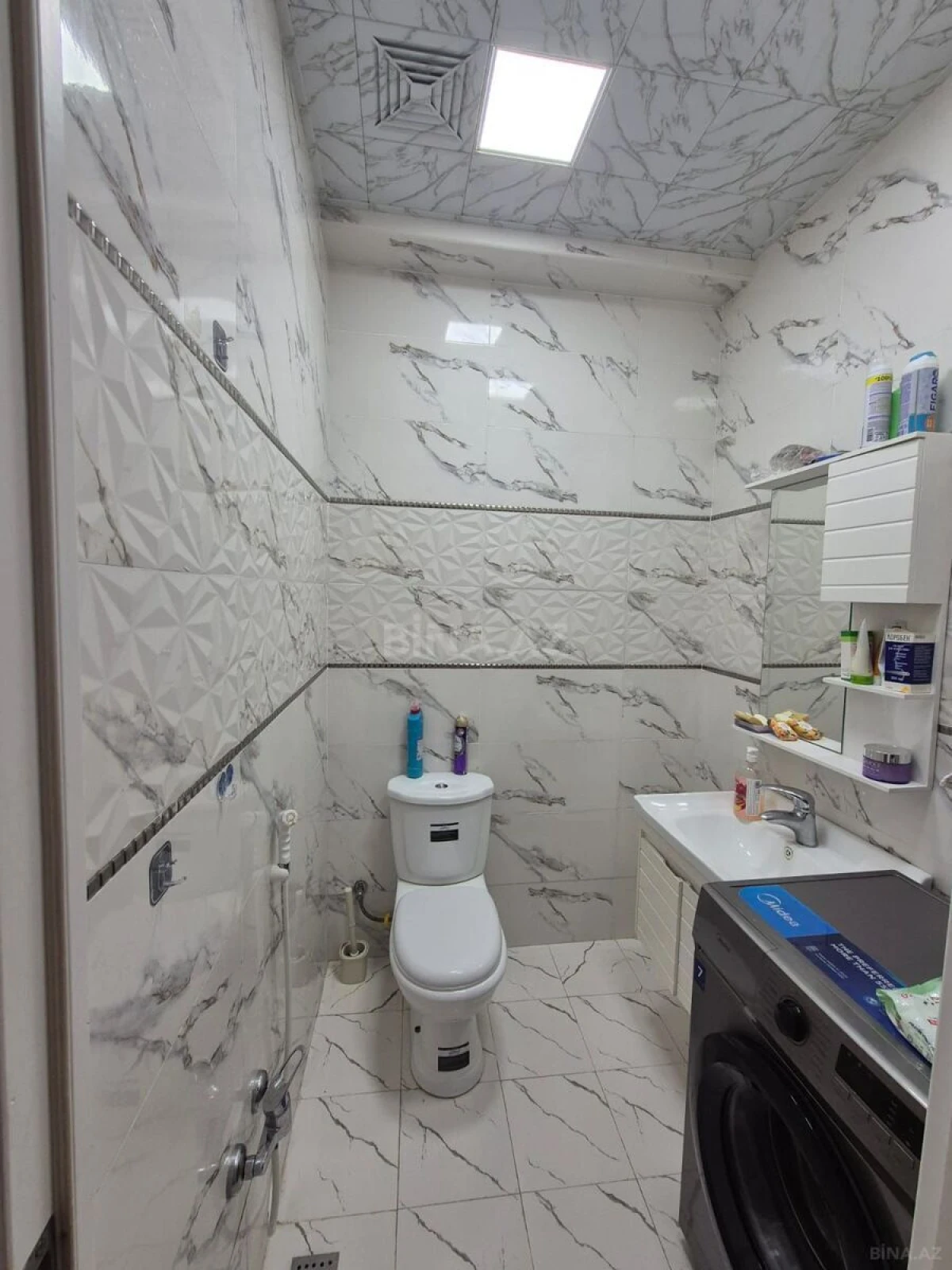 Satılır 1 otaqlı mənzil 62 m²