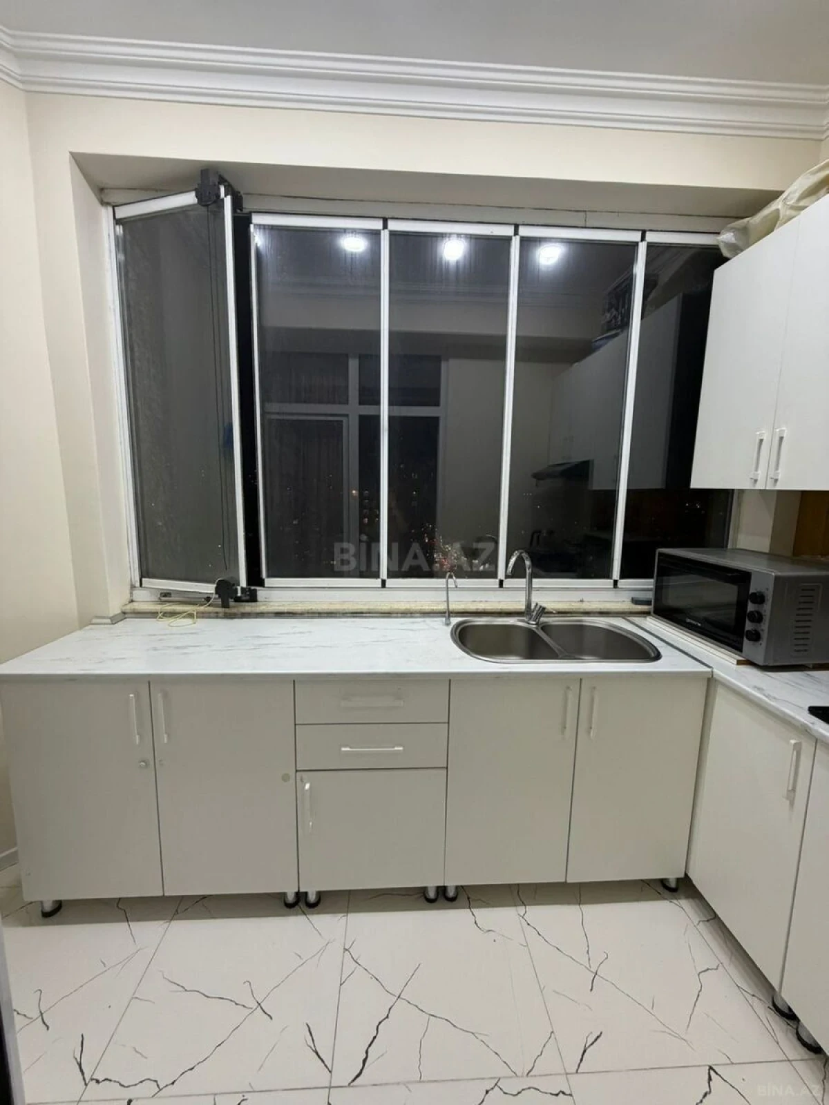 Satılır 1 otaqlı mənzil 62 m²