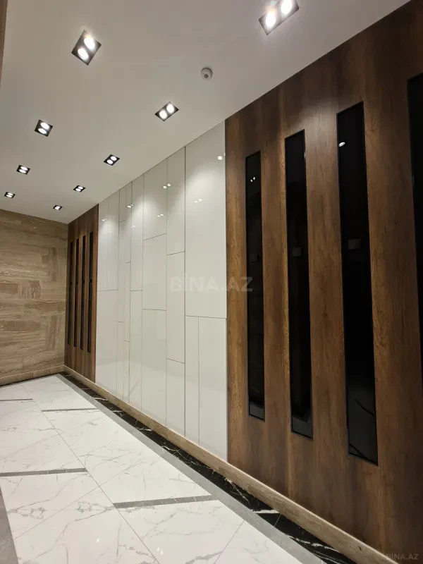Kirayə verilir 8 otaqlı ofis 300 m²
