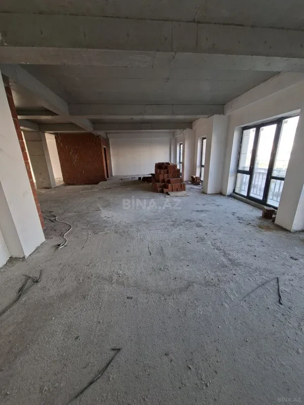 Kirayə verilir 8 otaqlı ofis 300 m²