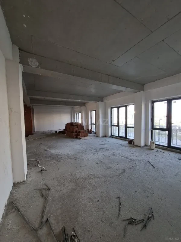 Kirayə verilir 8 otaqlı ofis 300 m²