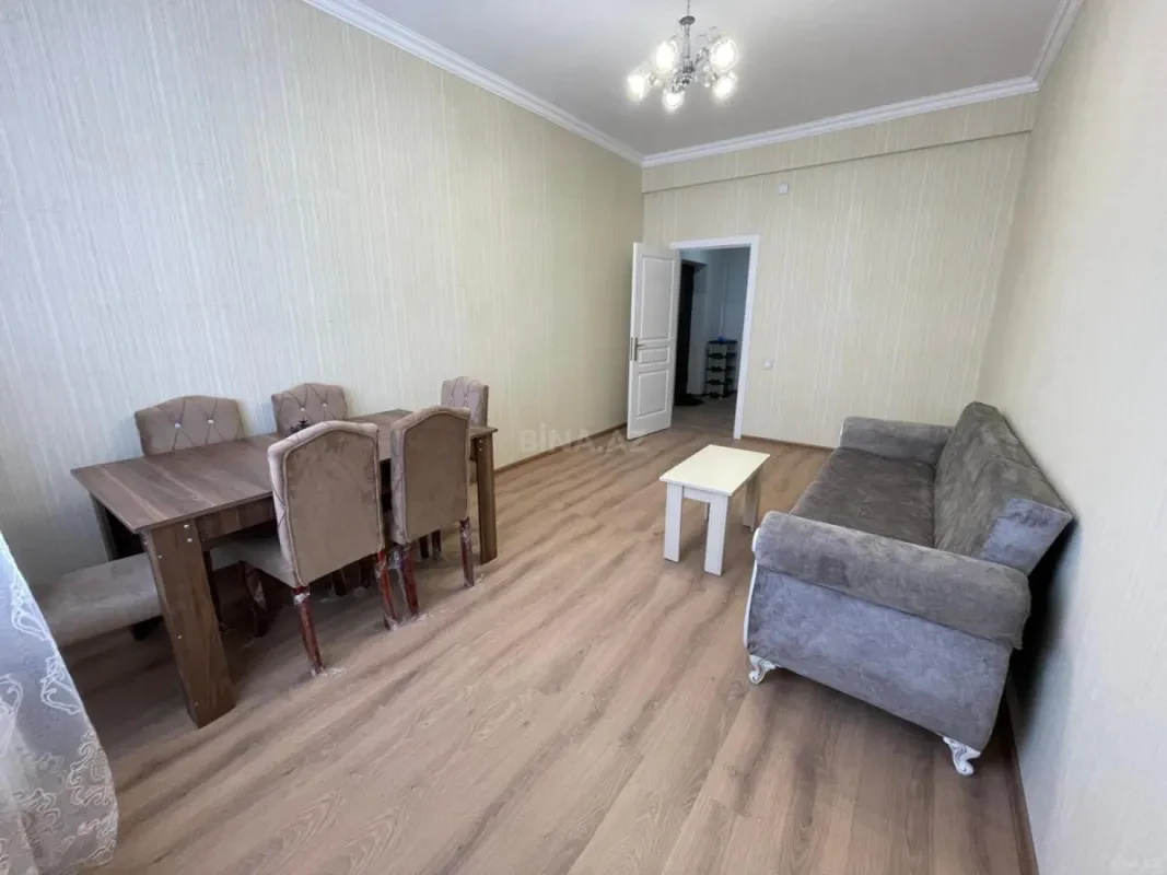 Kirayə verilir 2 otaqlı mənzil 70 m²