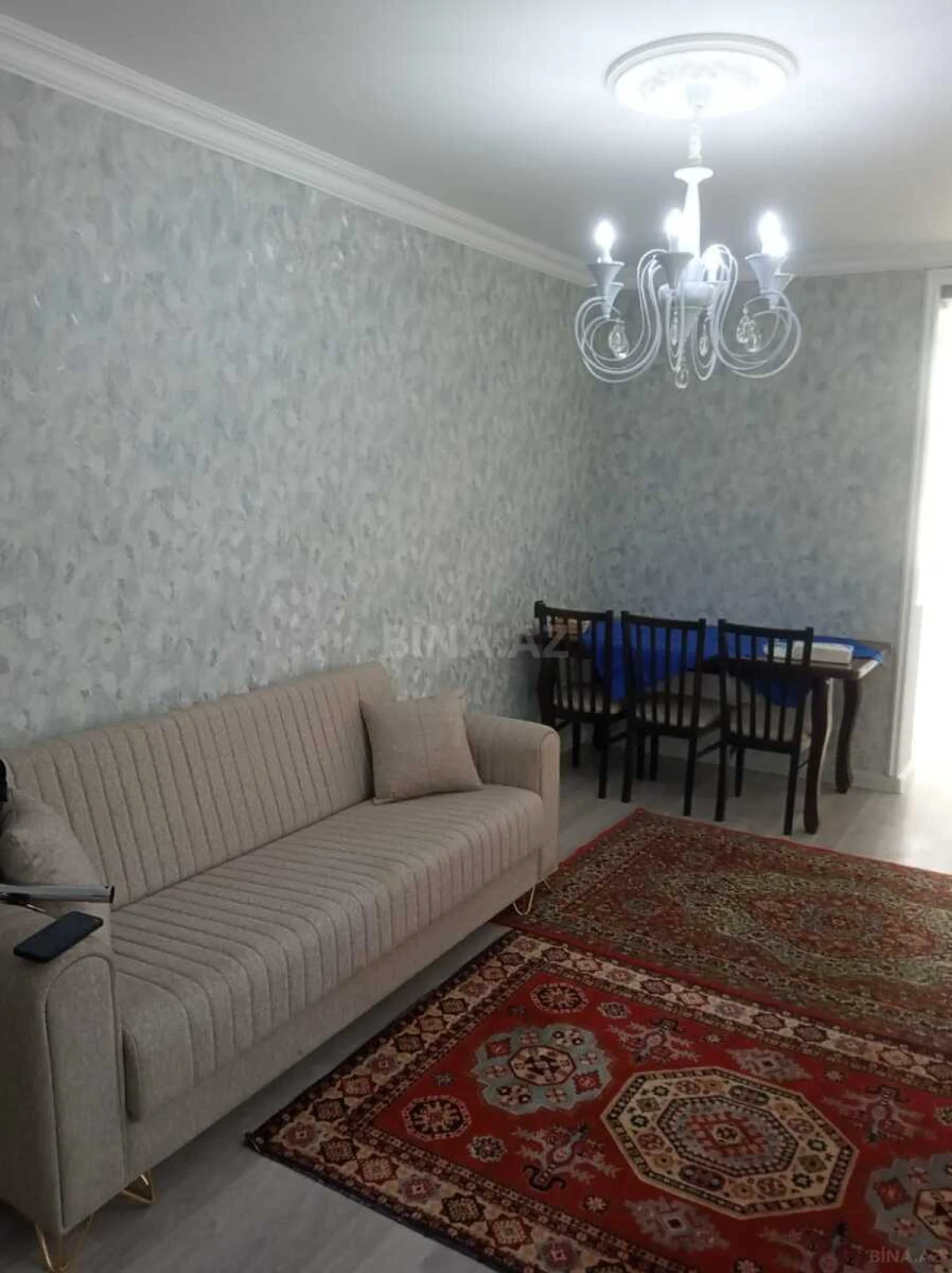 Kirayə verilir 2 otaqlı mənzil 60 m²