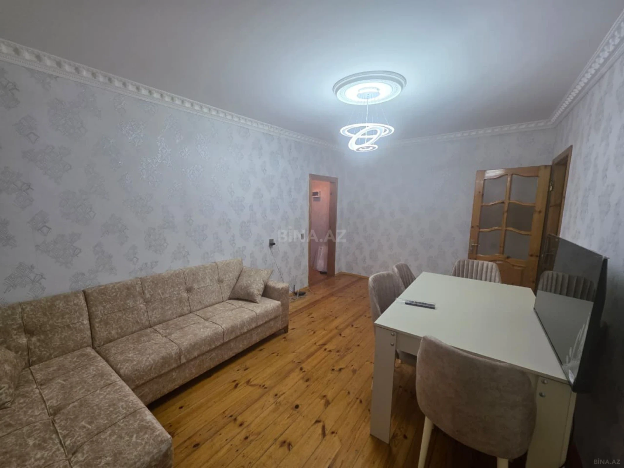 Kirayə verilir 2 otaqlı mənzil 60 m²
