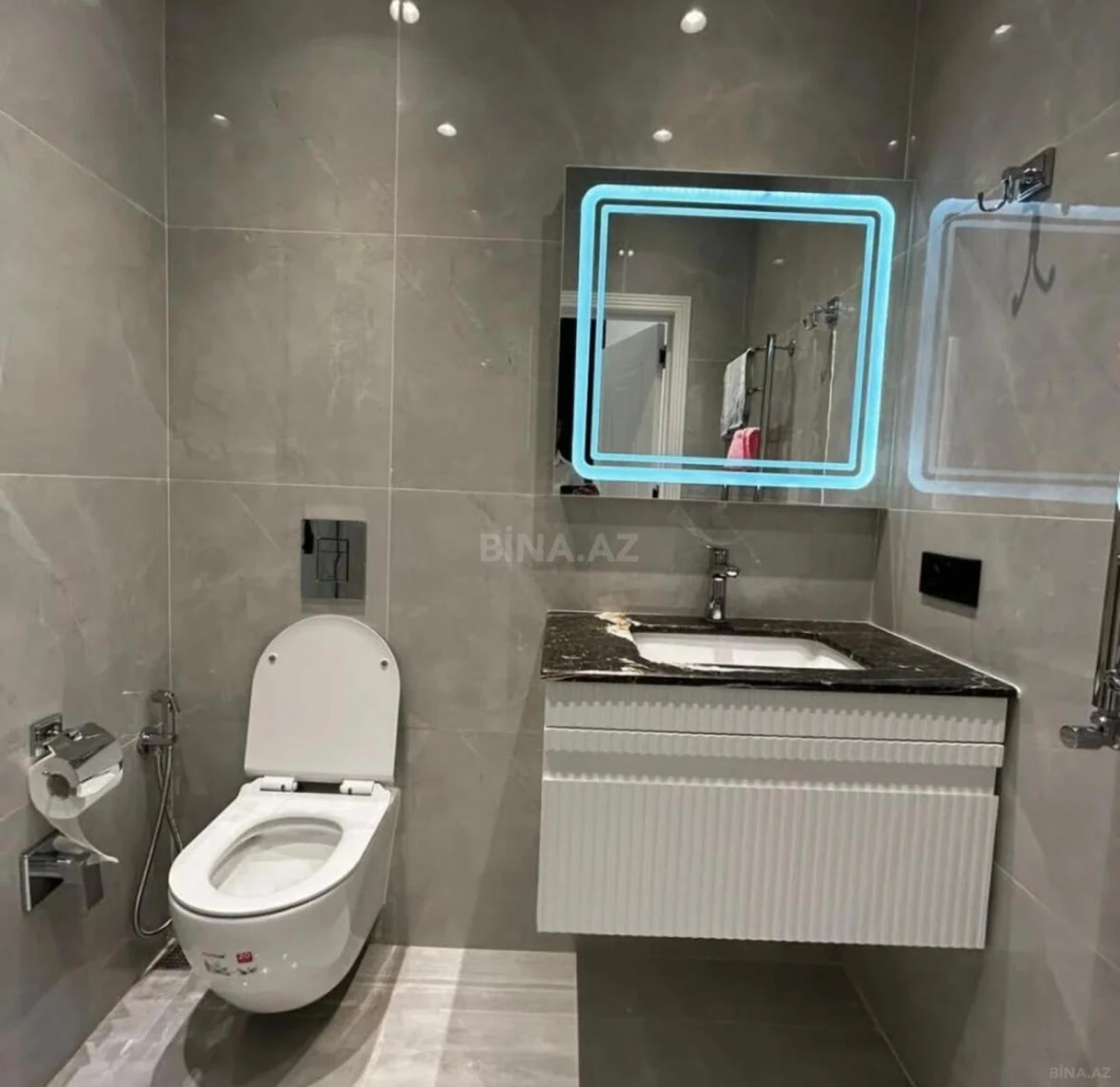 Satılır 2 otaqlı mənzil 55 m²