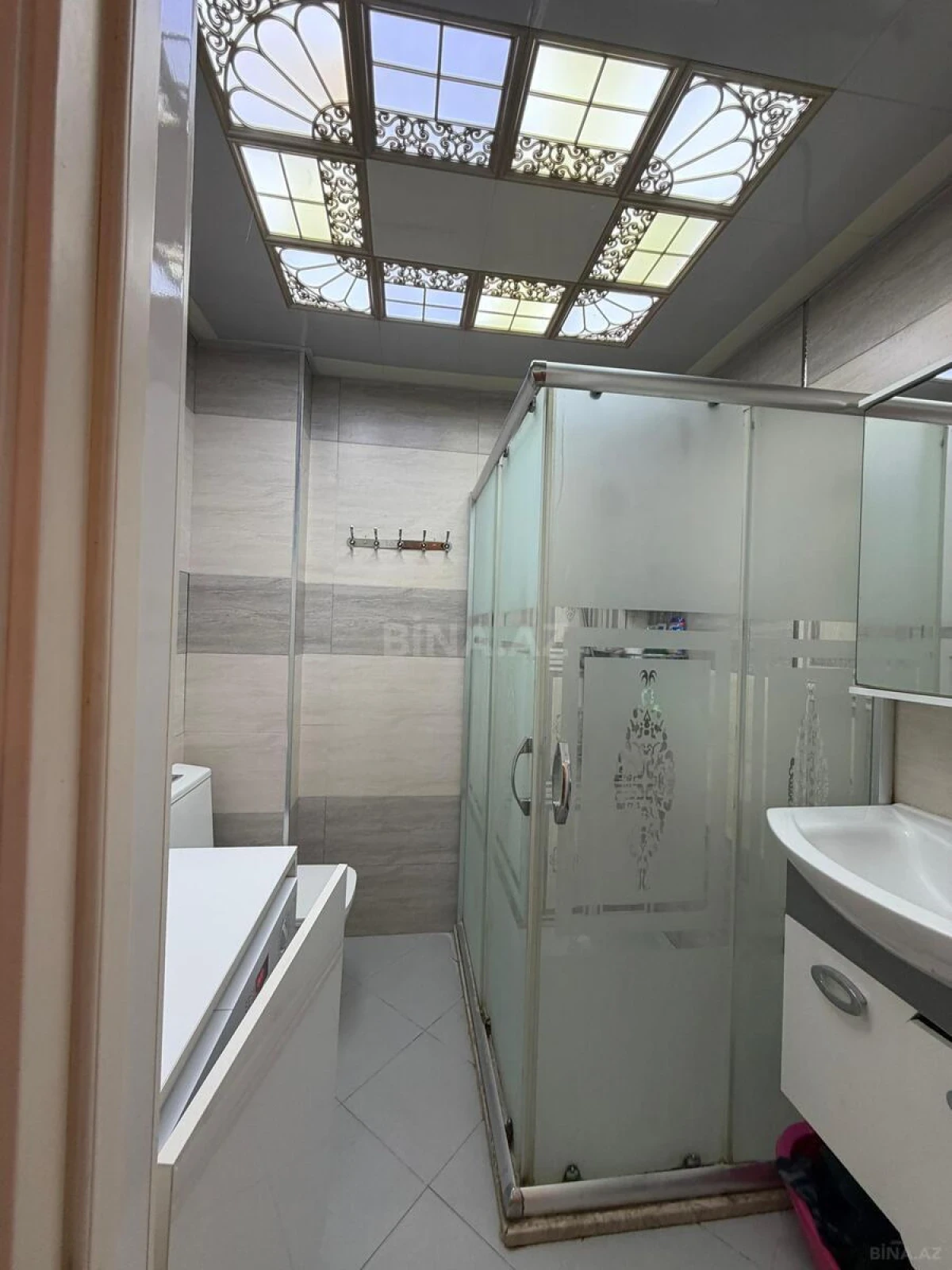 Satılır 2 otaqlı mənzil 82 m²