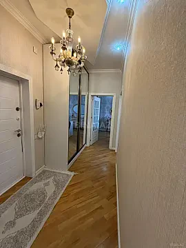 Satılır 2 otaqlı mənzil 82 m²