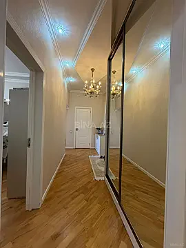 Satılır 2 otaqlı mənzil 82 m²