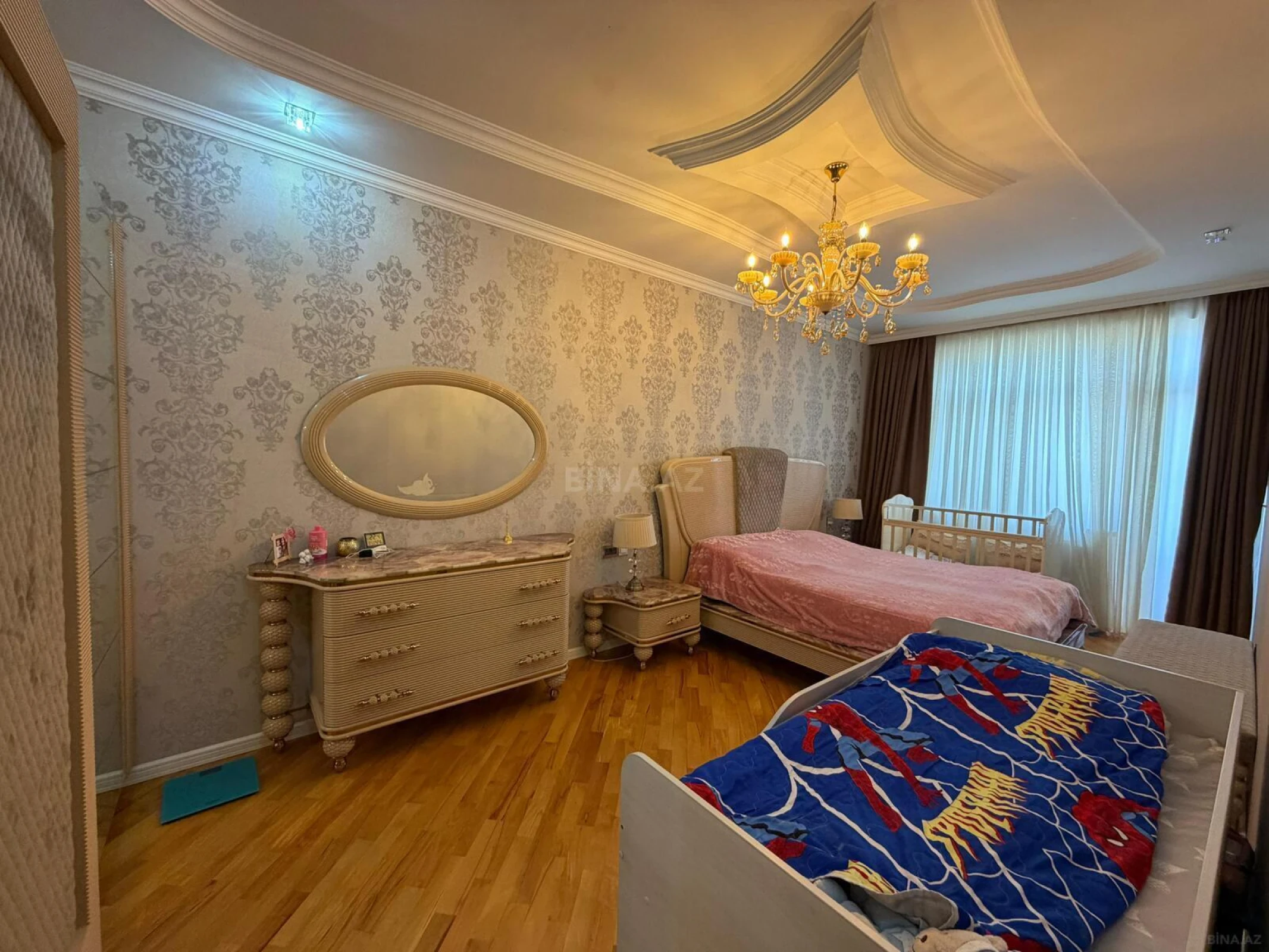 Satılır 2 otaqlı mənzil 82 m²