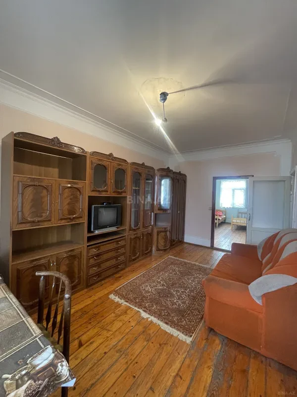 Satılır 2 otaqlı mənzil 55 m²