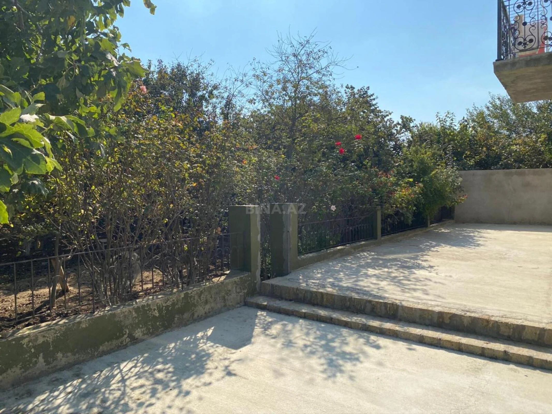 Satılır 6 otaqlı həyət evi 200 m²