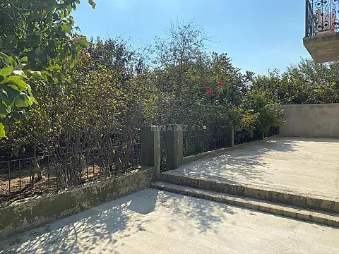 Satılır 6 otaqlı həyət evi 200 m²