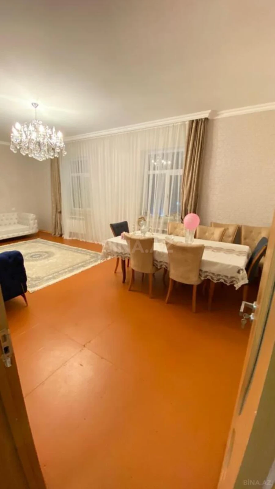Satılır 6 otaqlı həyət evi 200 m²