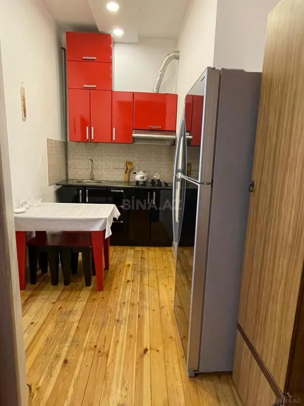 Kirayə verilir 2 otaqlı mənzil 60 m²