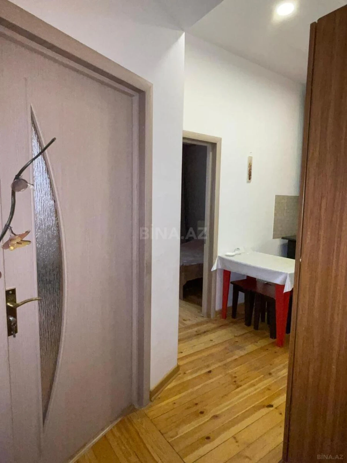 Kirayə verilir 2 otaqlı mənzil 60 m²