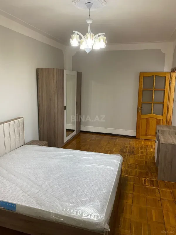 Kirayə verilir 4 otaqlı mənzil 100 m²