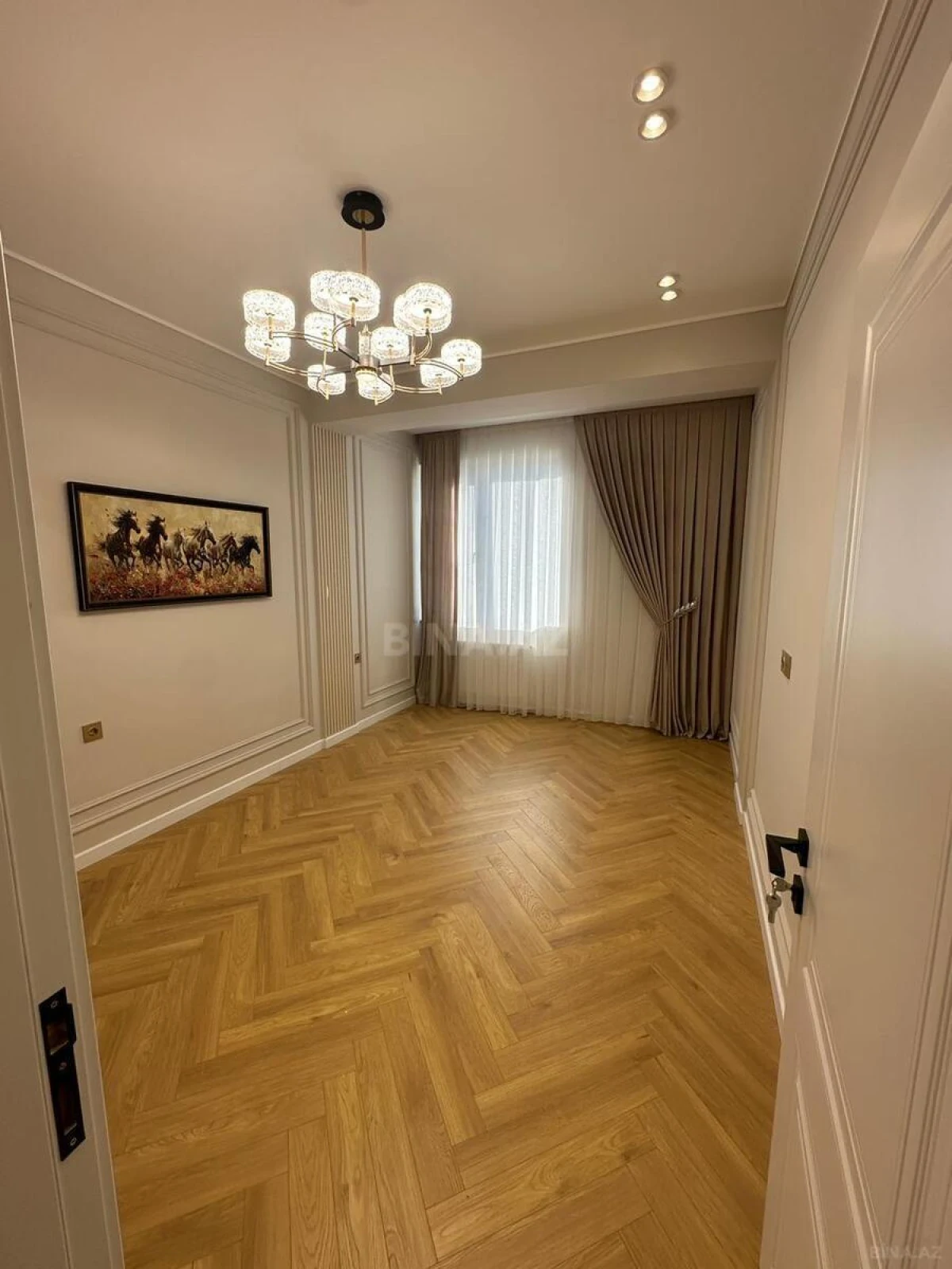 Satılır 3 otaqlı mənzil 102 m²