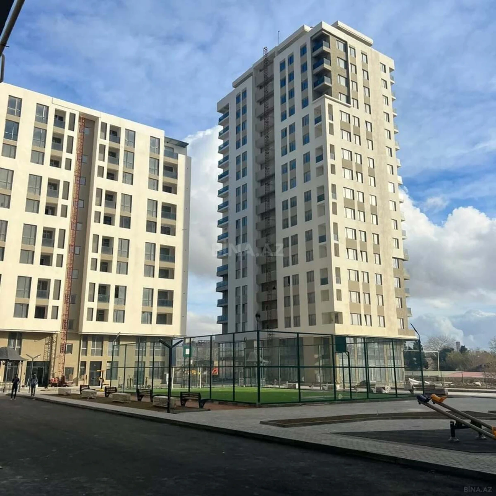 Satılır 3 otaqlı mənzil 102 m²