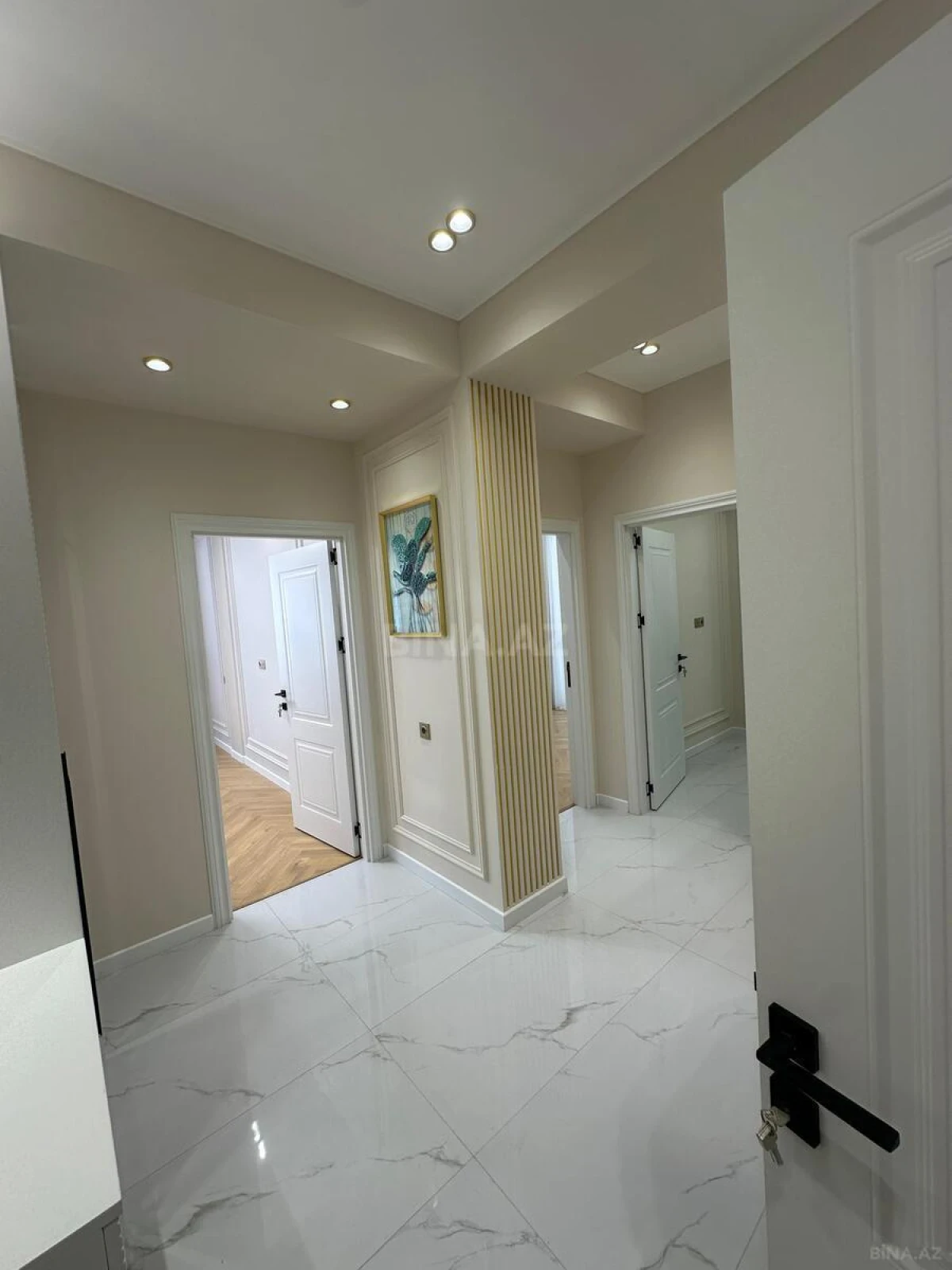 Satılır 3 otaqlı mənzil 102 m²