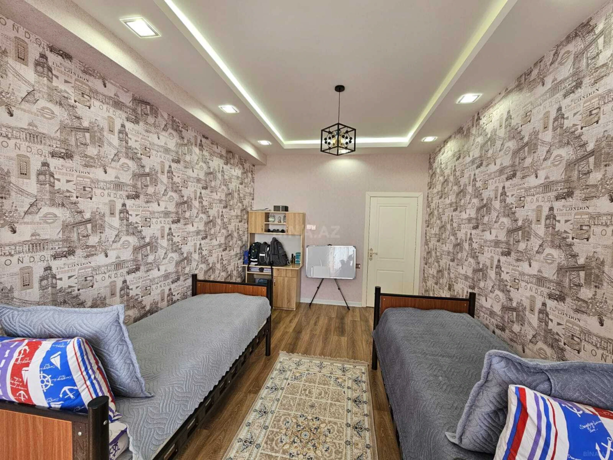 Satılır 3 otaqlı mənzil 133 m²