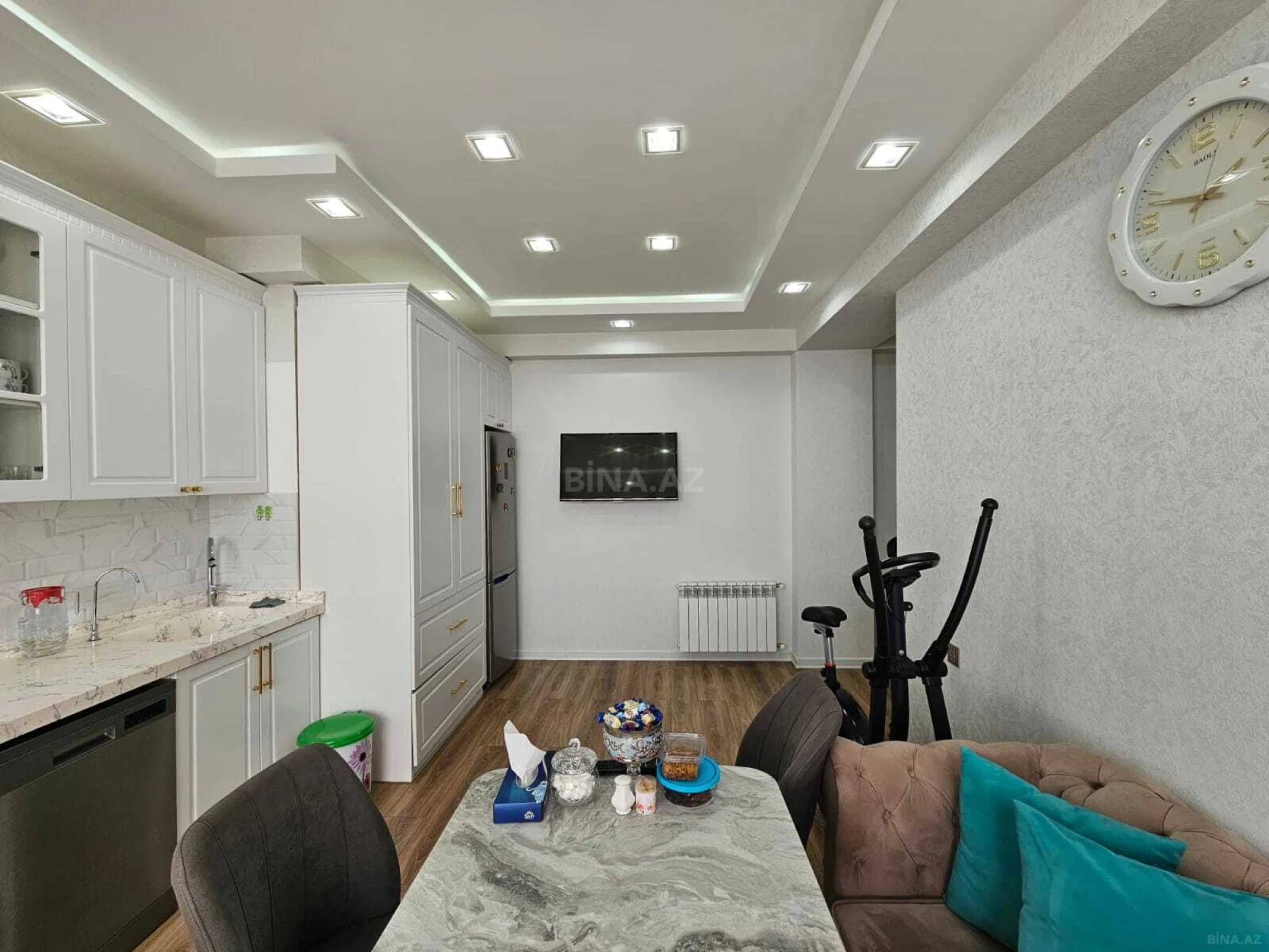 Satılır 3 otaqlı mənzil 133 m²