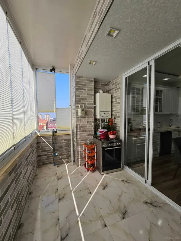 Satılır 3 otaqlı mənzil 133 m²