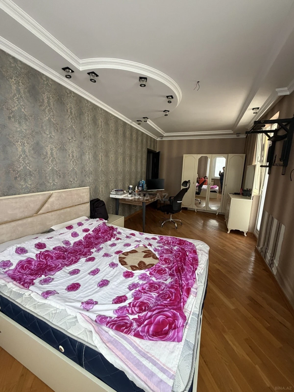 Satılır 3 otaqlı mənzil 112 m²