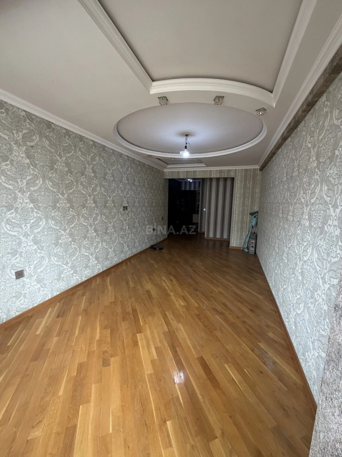 Satılır 3 otaqlı mənzil 112 m²