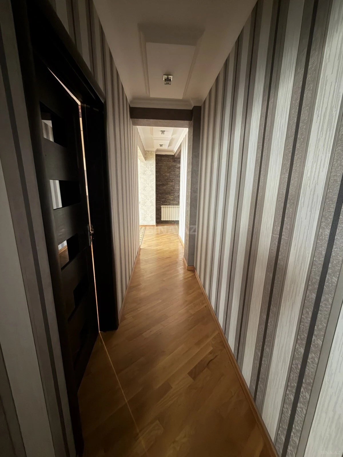 Satılır 3 otaqlı mənzil 112 m²