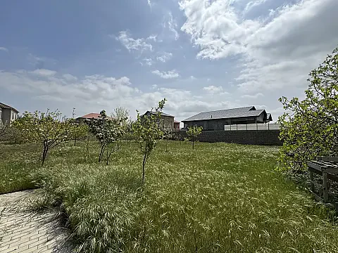 Satılır torpaq sahəsi 8 m²
