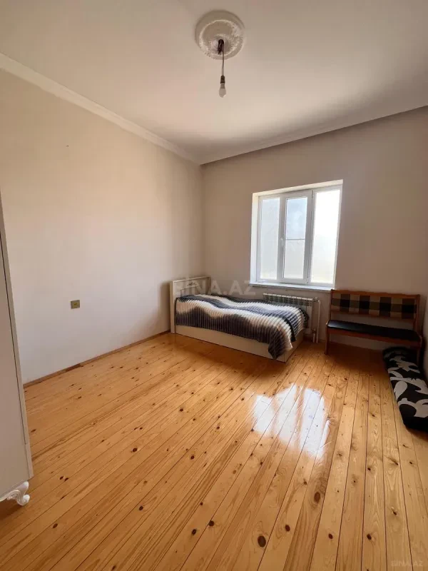 Satılır 4 otaqlı həyət evi 156 m²