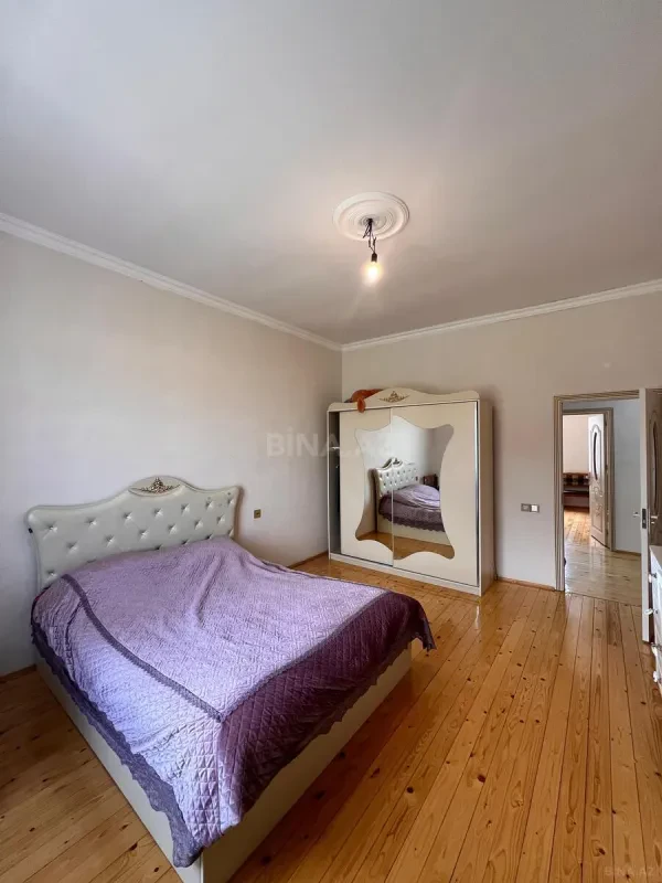 Satılır 4 otaqlı həyət evi 156 m²