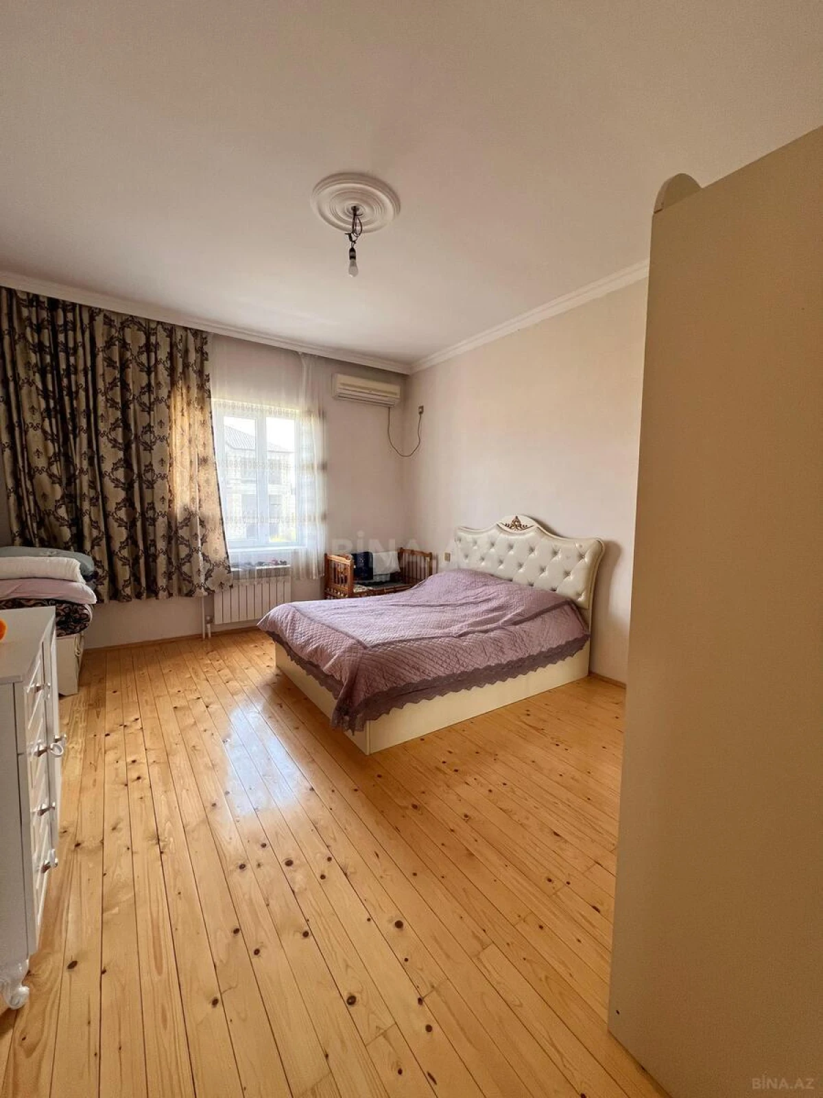 Satılır 4 otaqlı həyət evi 156 m²