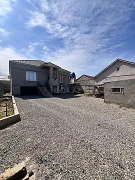 Satılır 4 otaqlı həyət evi 156 m²