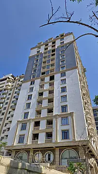 Satılır 3 otaqlı mənzil 146 m²