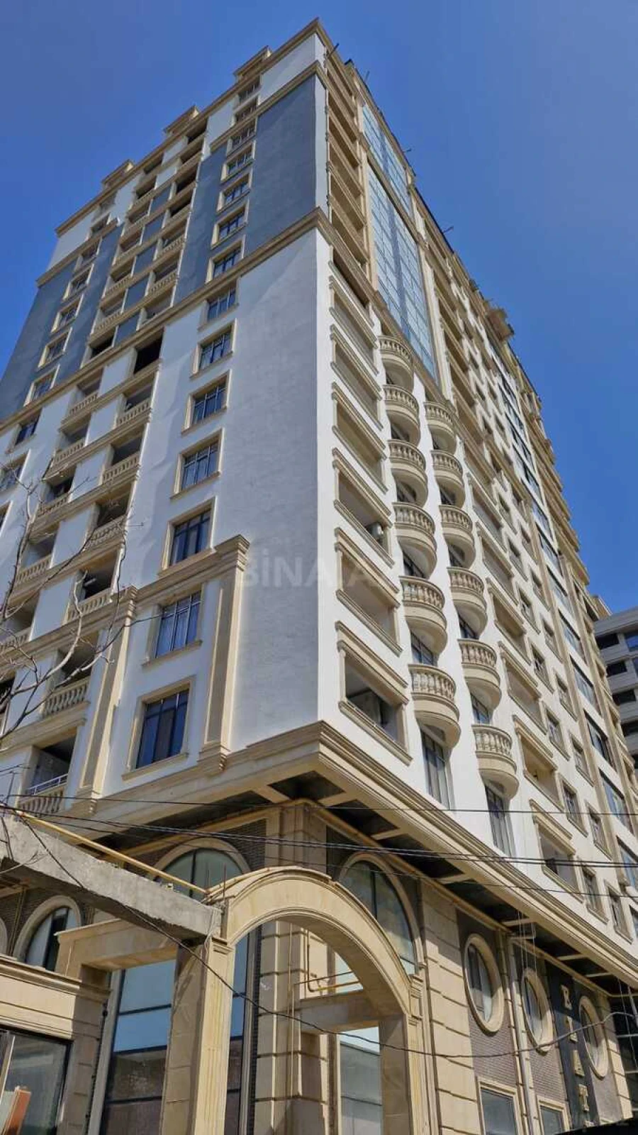 Satılır 3 otaqlı mənzil 146 m²