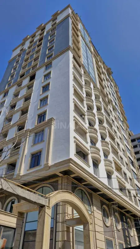 Satılır 3 otaqlı mənzil 146 m²