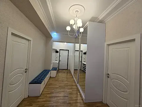 Satılır 3 otaqlı mənzil 112 m²