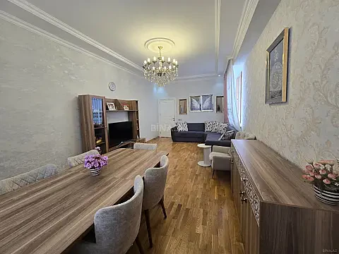 Satılır 3 otaqlı mənzil 112 m²