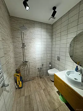 Satılır 3 otaqlı mənzil 126 m²