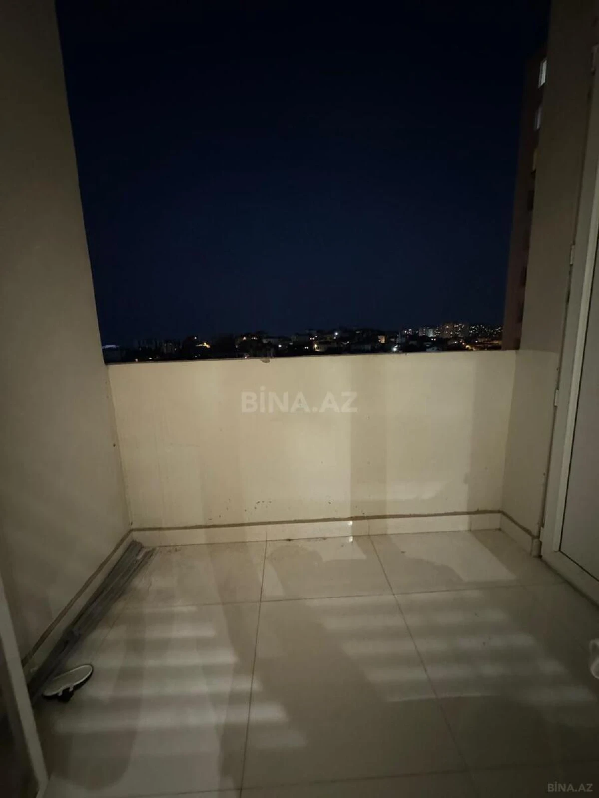 Satılır 3 otaqlı mənzil 126 m²