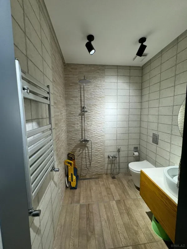 Satılır 3 otaqlı mənzil 126 m²