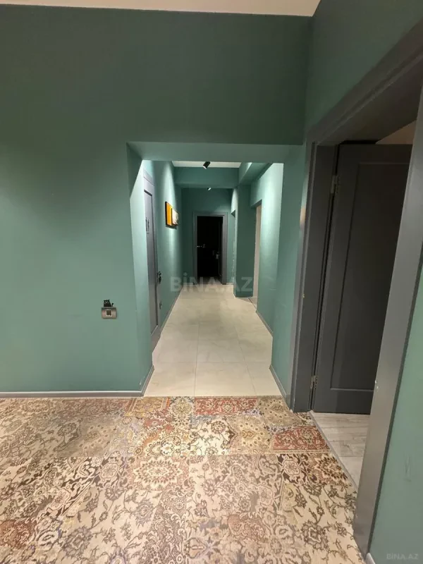 Satılır 3 otaqlı mənzil 126 m²